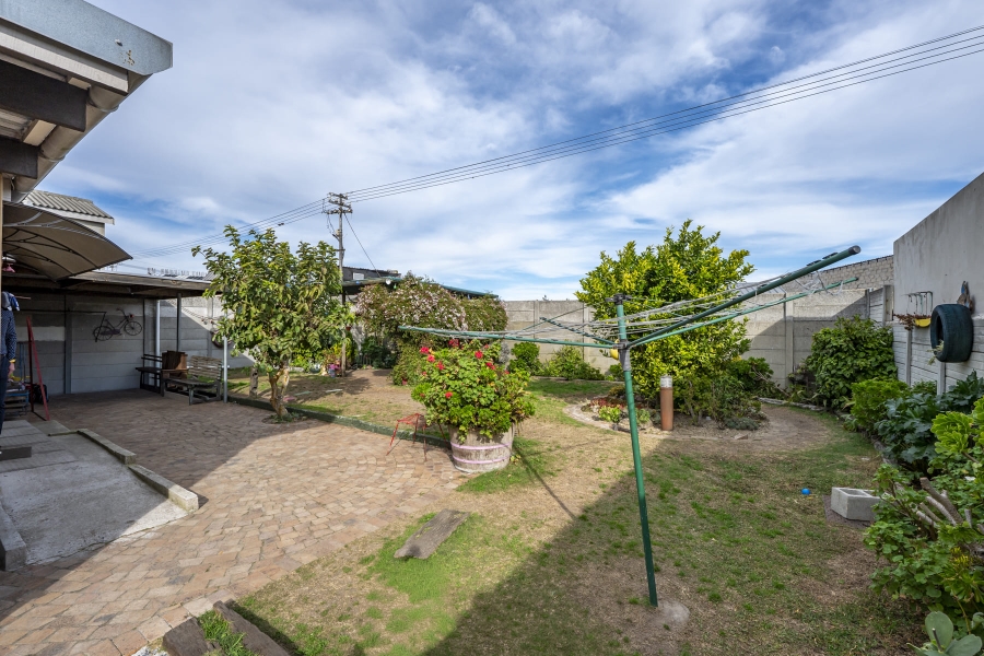 3 Bedroom Property for Sale in Ruyterwacht Western Cape